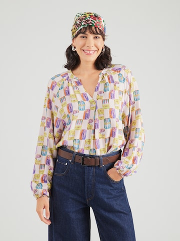 Emily Van Den Bergh - Blusa en lila: frente