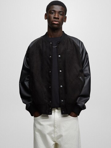 Giacca di mezza stagione di Pull&Bear in nero: frontale