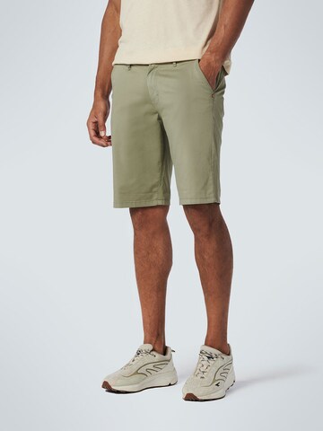 No Excess Regular Chino Pants in Green: front