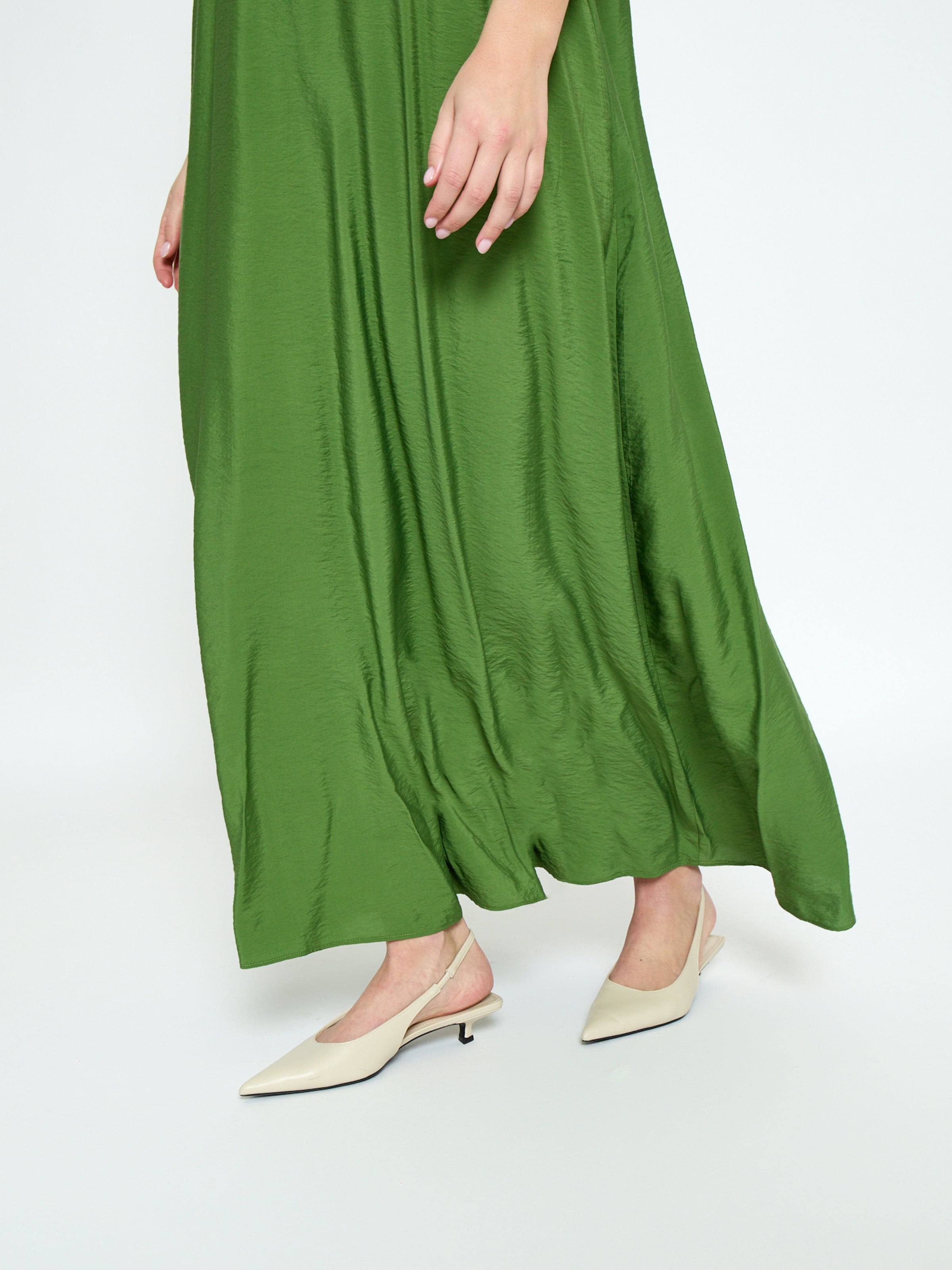 Peppercorn - Vestido 'Opeya' en verde