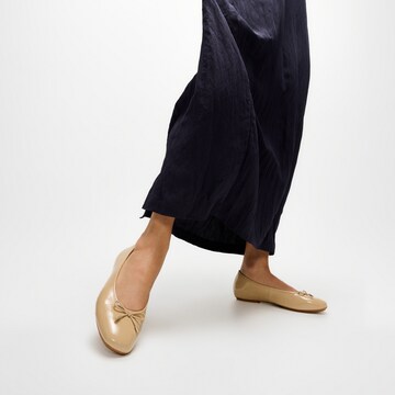 FitFlop Ballet Flats in Beige
