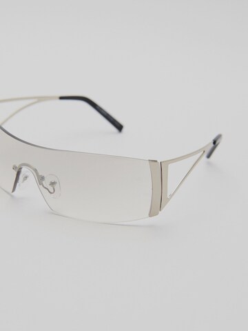 Pull&Bear Sonnenbrille in Grau