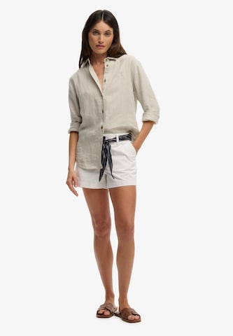 Pantalon chino 'Classic' Superdry & Co en blanc