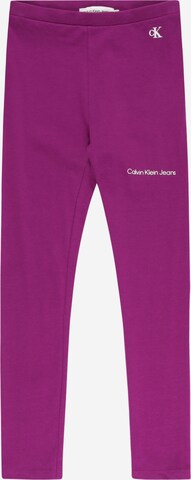 Calvin Klein Jeans - Skinny Leggings em roxo: frente