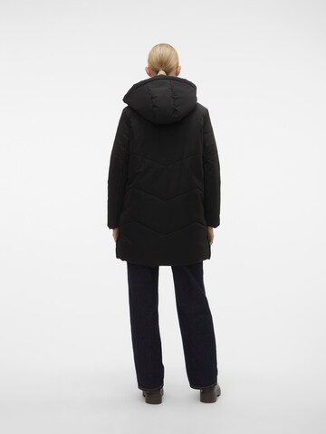 Manteau d’hiver 'WILLA' VERO MODA en noir