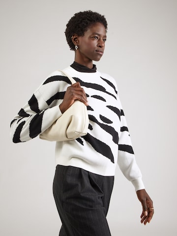 TAIFUN Sweater in White: front