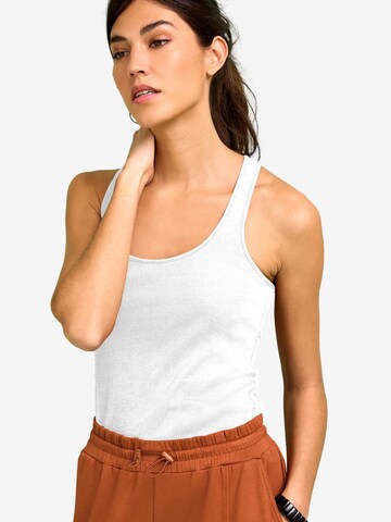 Next Top in White: front