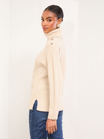 Lipsy Pullover in Beige