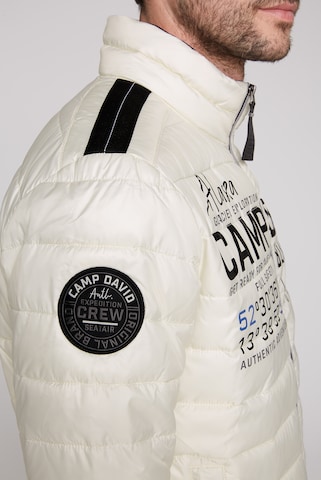 CAMP DAVID Leichte Steppjacke mit Logo Prints und Tapes in Grau