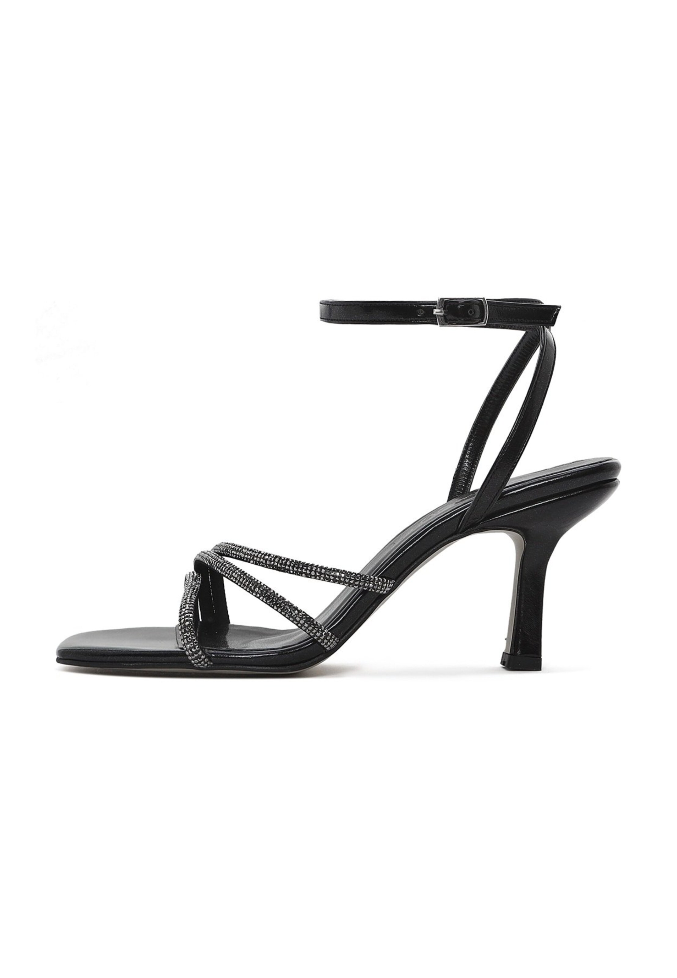 Derimod Strap sandal in Black: front