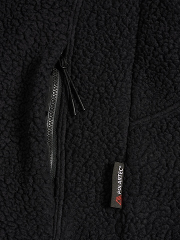 HALO Between-Season Jacket in Black