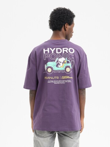 hydroponic - Camiseta 'Hydroponic x Peanuts Oversized Short-Sleeve Roadster T-Shirt' en lila