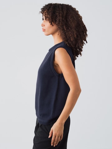 Cardigan 'Knitted Vest' Honest Basics en bleu
