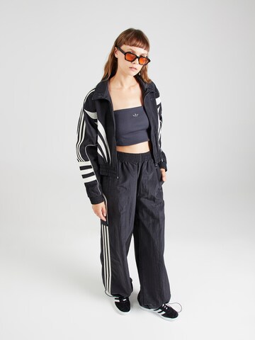 ADIDAS ORIGINALS Overdel i grå