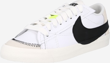 Nike Sportswear Matalavartiset tennarit 'Blazer 77 Jumbo' värissä valkoinen: edessä