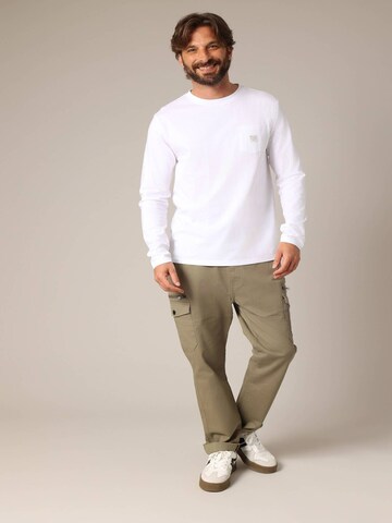 T-Shirt 'Bump' Deeluxe en blanc : devant