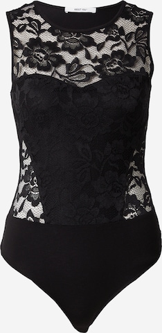 juoda ABOUT YOU Marškinėliai-glaustinukė 'Naomi': priekis