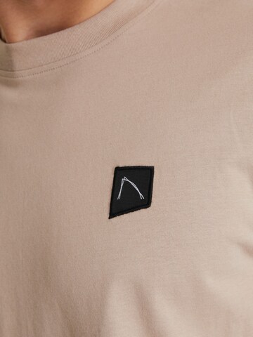 CHASIN' Shirt 'Brody' in Beige