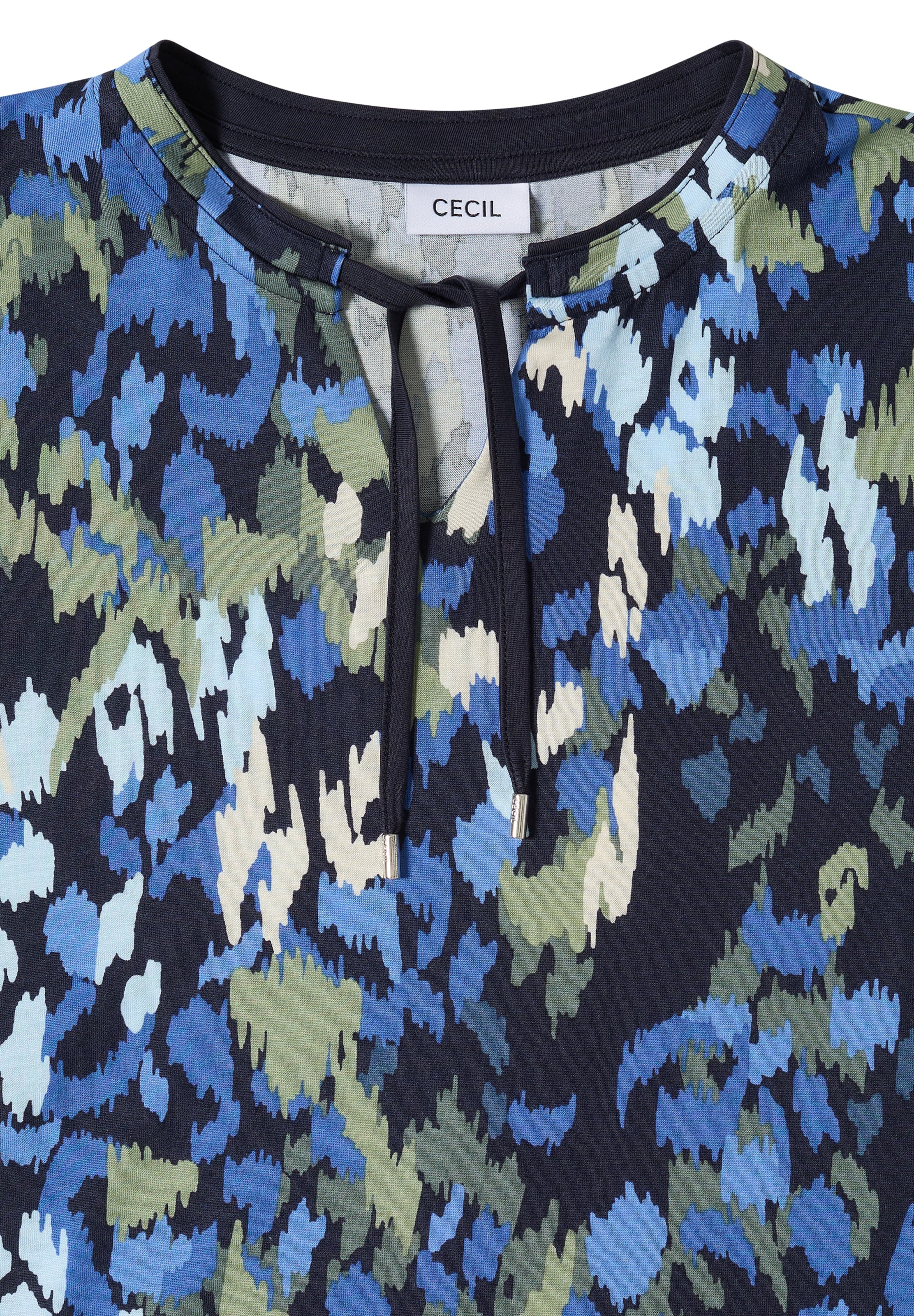 Tricou de la CECIL pe albastru