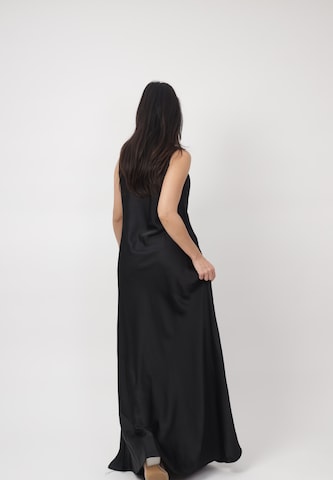 Elara Abendkleid in Schwarz