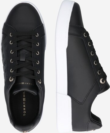 TOMMY HILFIGER Sneakers in Black