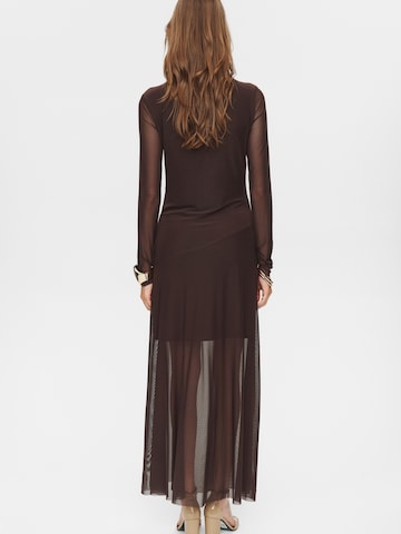 Robe de soirée 'Cirri' NÜMPH en marron