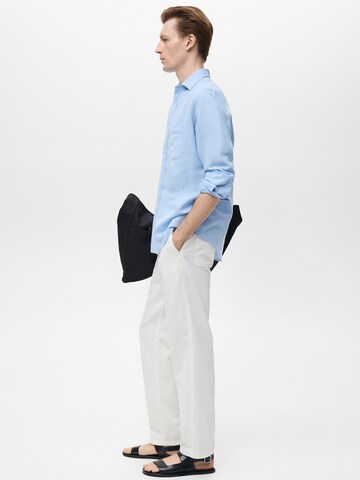 MANGO MAN Regular fit Button Up Shirt 'AVISPA' in Blue