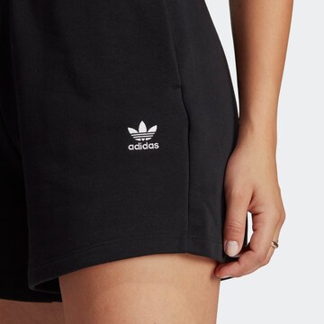 ADIDAS ORIGINALS Avar lõige Püksid 'Adicolor Essentials French Terry', värv must