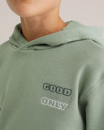 WE Fashion Sweatshirt in Green