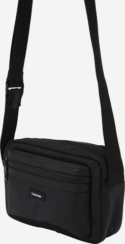 Calvin Klein - Bolso de hombro en negro