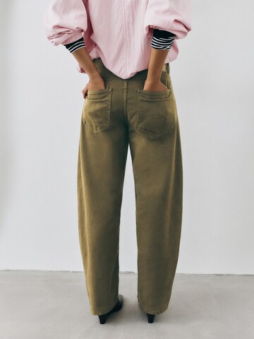 Pull&Bear Barrel Jeans in Grün
