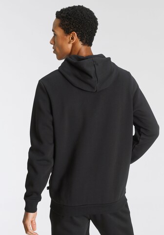 PUMA Sweatshirt in Black