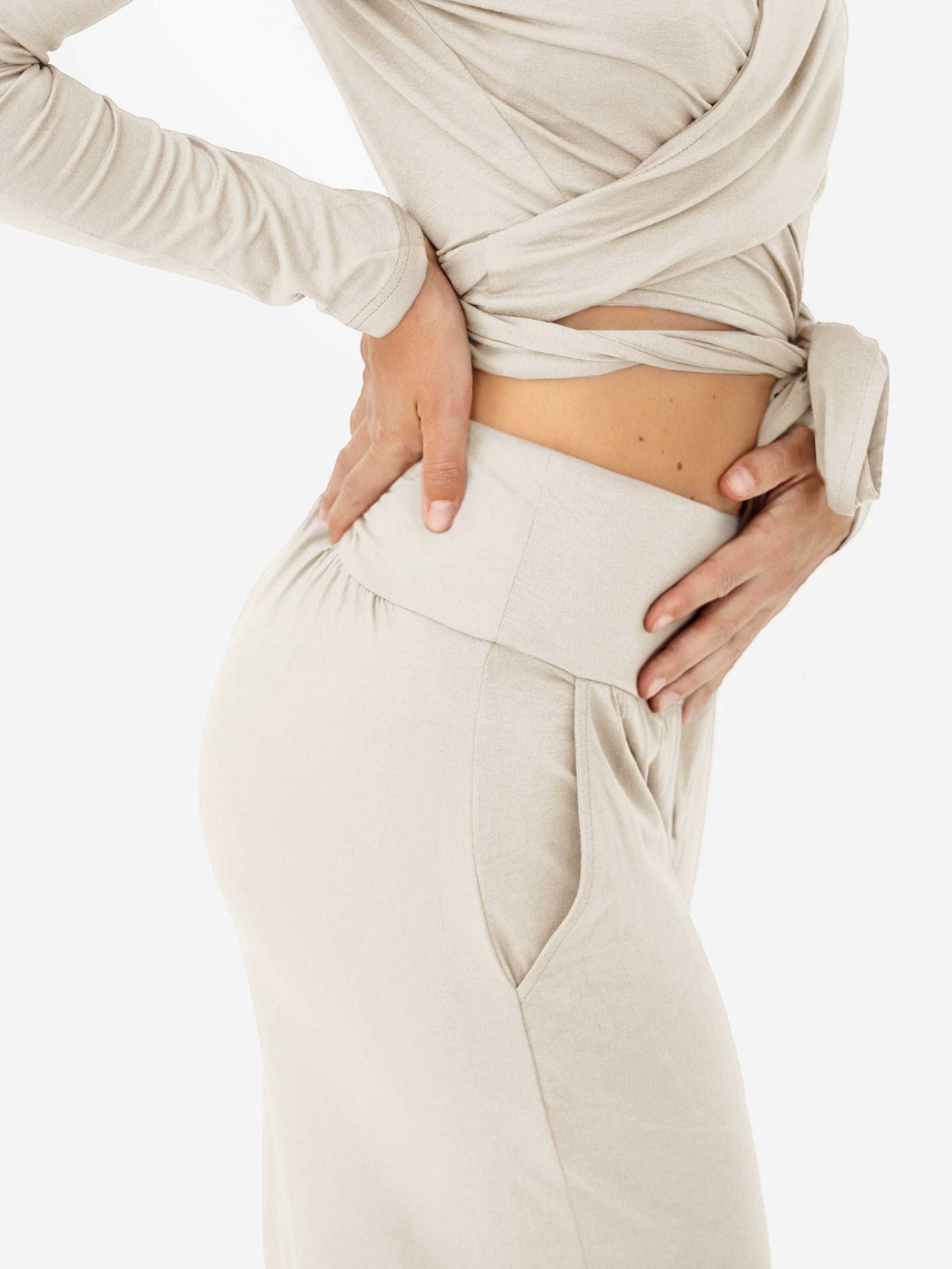 LOTUSCRAFTS Wide leg Sports trousers 'Heya Culotte' in White