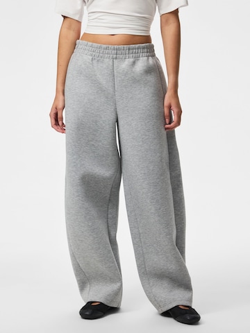 PIECES Wide leg Trousers 'BUCUBA ' in Grey: front