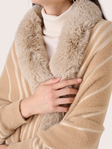 Écharpe Camomilla Italia en beige