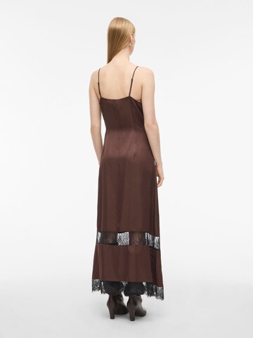Robe de soirée ROUGE EDIT en marron