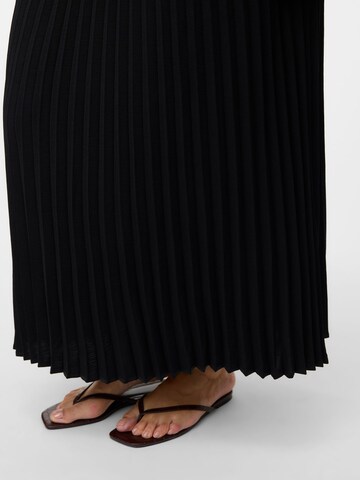 Gonna 'VMCalva' di Vero Moda Curve in nero