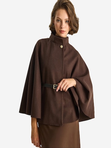 Cappotto invernale 'Mäntel' di Bianco Lucci in marrone