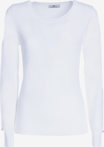 Influencer Sweater in White: front