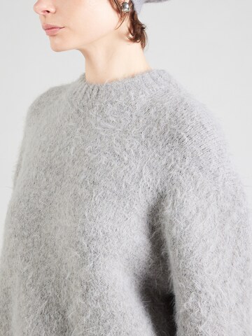 TOPSHOP Sweater in Grey