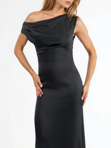 Hiccup Evening Dress in Black