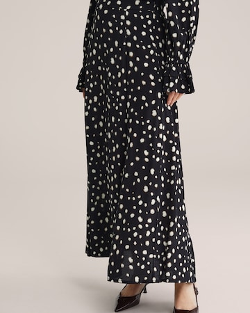 Fustă de la WE Fashion pe negru: față