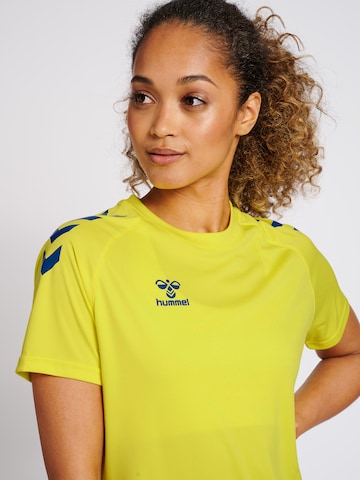 T-shirt fonctionnel Hummel en jaune