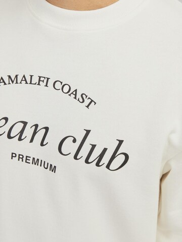 Sweat-shirt 'Ocean Club' JACK & JONES en beige
