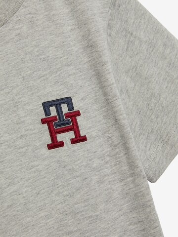 Tricou de la TOMMY HILFIGER pe gri