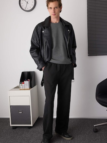 Trendyol Loosefit Nadrág - fekete