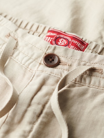 Superdry Regular Hose in Beige