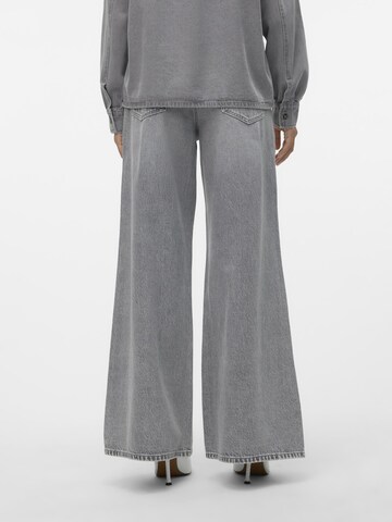 VERO MODA Wide leg Jeans 'ANNET' in Grijs