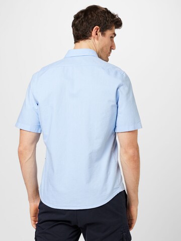 Coupe regular Chemise 'Rash' BOSS en bleu