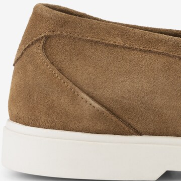 DenBroeck Slip-Ons 'Thomas St. ' in Beige